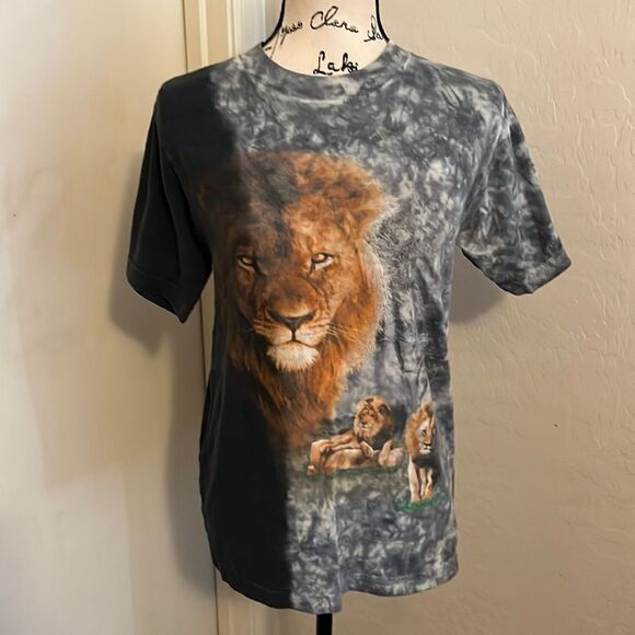 Y2K Visions Lion Nature Print Tie Dye Graphic Shirt Boho Casual - Picture 1 of 8